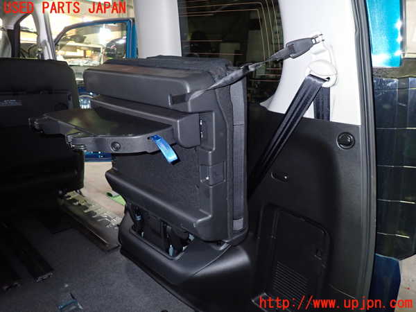 1UPJ-9238147235]セレナ(FNC28)右3列目シート 中古_5