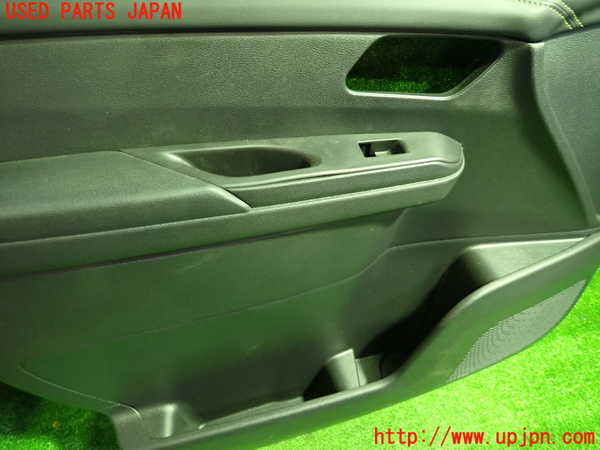 1UPJ-9238141264]セレナ(FNC28)左前ドア内張り 中古_2
