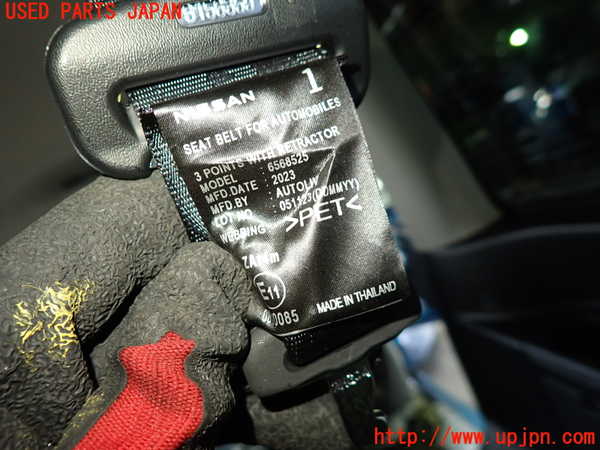 1UPJ-9238147215]セレナ(FNC28)3列目シートベルト 中古_3