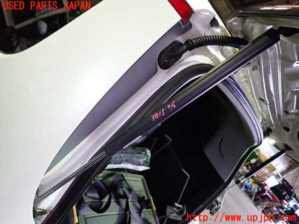 1UPJ-9238151584]エリシオン(RR1)リアゲートダンパー 中古_2