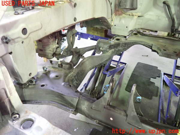 1UPJ-9238155285]エリシオン(RR1)フロントメンバー 中古_3