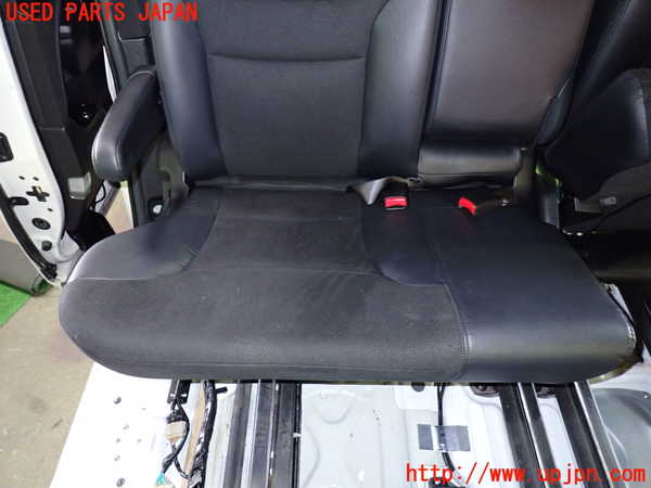 1UPJ-9238157145]エリシオン(RR1)右2列目シート 中古_3