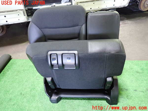 1UPJ-9238157235]エリシオン(RR1)右3列目シート 中古_4