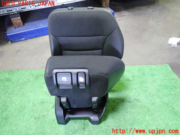 1UPJ-9238157265]エリシオン(RR1)左3列目シート 中古_4