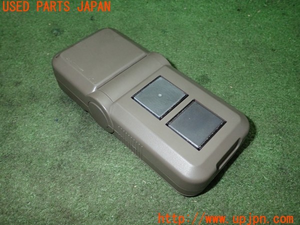 3UPJ=9238160579]パジェロ(V45W)純正 インスペクションランプ ハンディライト シガーソケット式 中古_2