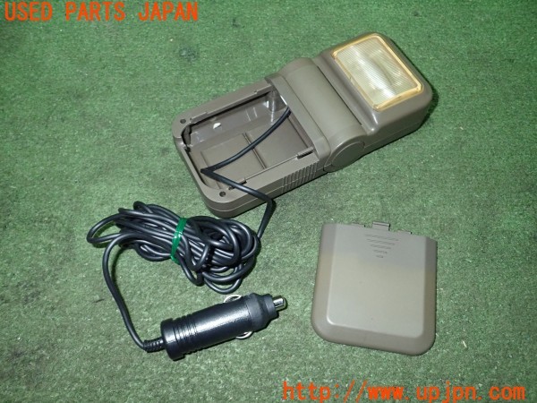 3UPJ=9238160579]パジェロ(V45W)純正 インスペクションランプ ハンディライト シガーソケット式 中古_4
