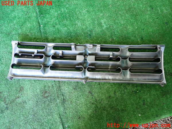 1UPJ-9238161050]パジェロ(V45W)ラジエターグリル 中古_2