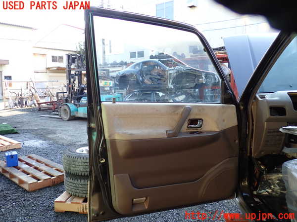 1UPJ-9238161260]パジェロ(V45W)左前ドア ASAHI M213 中古_2
