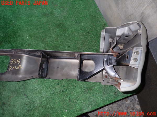 1UPJ-9238161610]パジェロ(V45W)リアバンパー 中古_4