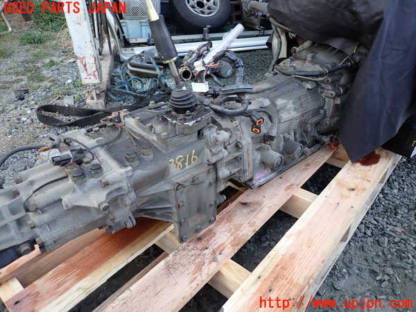 1UPJ-9238163010]パジェロ(V45W)ミッション AT 6G74 4WD 中古_2