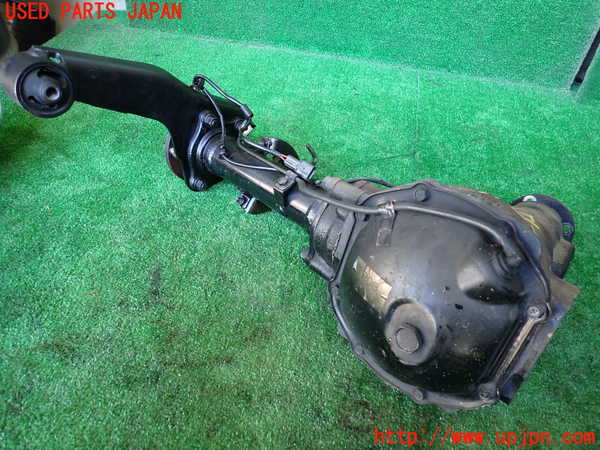 1UPJ-9238164350]パジェロ(V45W)フロントデフ 中古_2