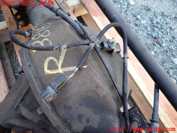 1UPJ-9238164400]パジェロ(V45W)リアデフホーシング 中古_4