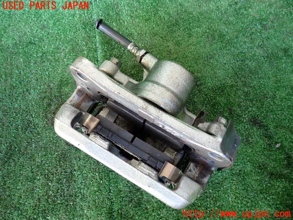 1UPJ-9238164090]パジェロ(V45W)右リアキャリパー 中古_2
