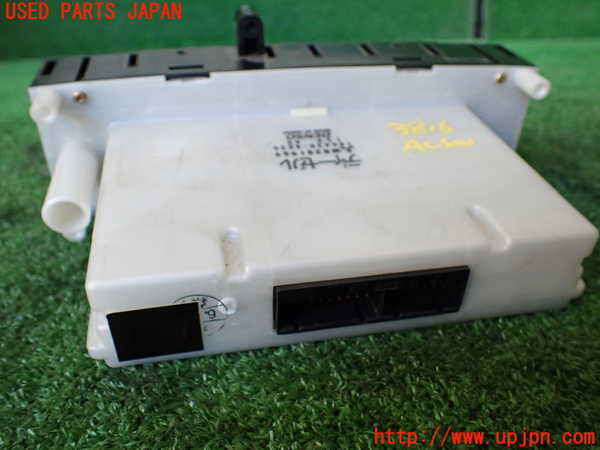 1UPJ-9238166066]パジェロ(V45W)エアコンスイッチ1 中古_2