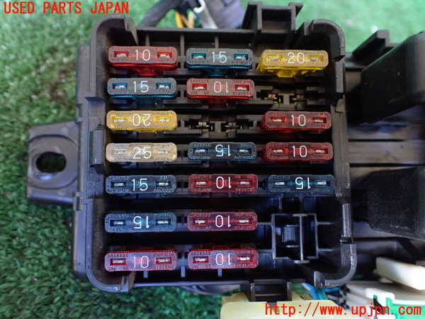 1UPJ-9238166741]パジェロ(V45W)ヒューズボックス1 中古_3