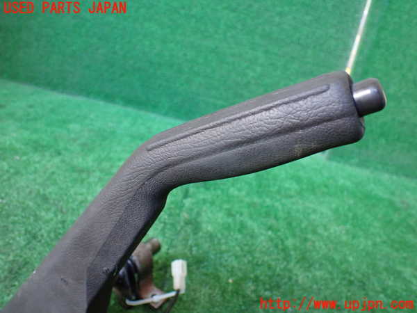1UPJ-9238167550]パジェロ(V45W)サイドブレーキレバー 中古_4
