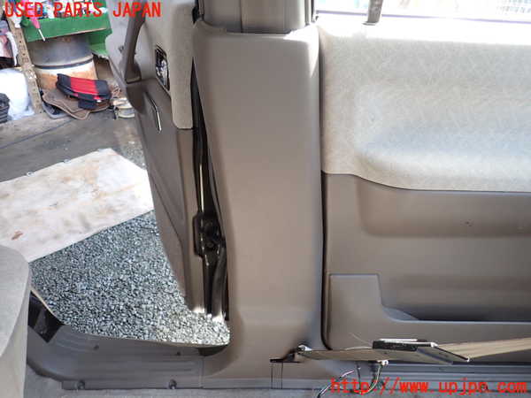 1UPJ-9238167670]パジェロ(V45W)左センターピラートリム 中古_3