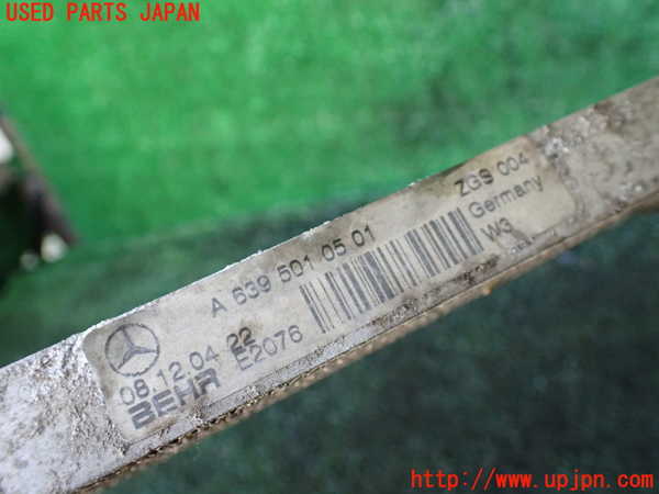 1UPJ-9238172481]ベンツ ビアノ(Viano) W639(639811)オイルクーラー1(AT用) 中古_3