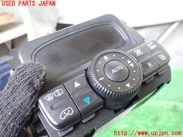 1UPJ-9238176066]ベンツ ビアノ(Viano) W639(639811)エアコンスイッチ1 中古_2