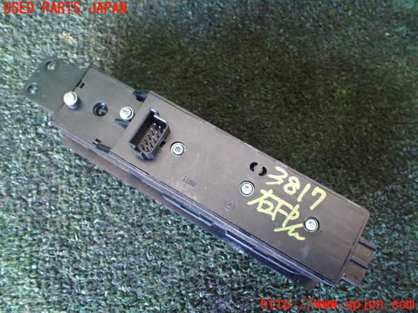 1UPJ-9238176240]ベンツ ビアノ(Viano) W639(639811)右前パワーウィンドウスイッチ 中古_2