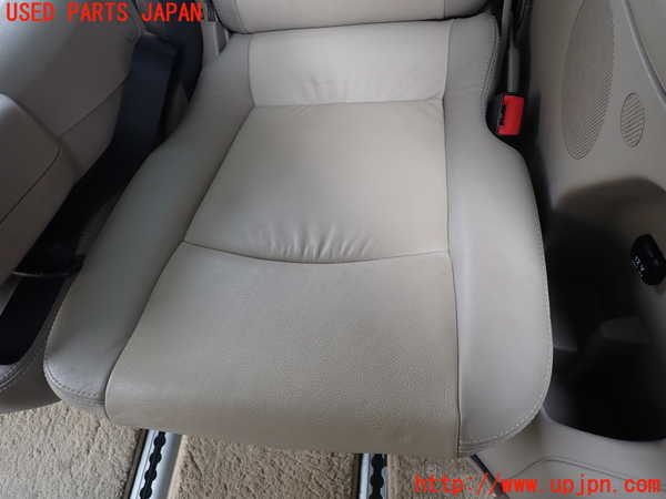1UPJ-9238177265]ベンツ ビアノ(Viano) W639(639811)左3列目シート 中古_3