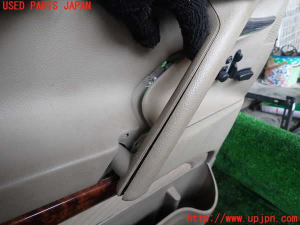 1UPJ-9238171264]ベンツ ビアノ(Viano) W639(639811)左前ドア内張り 中古_3