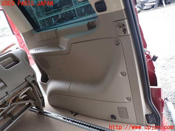 1UPJ-9238177675]ベンツ ビアノ(Viano) W639(639811)右リアピラートリム 中古_4