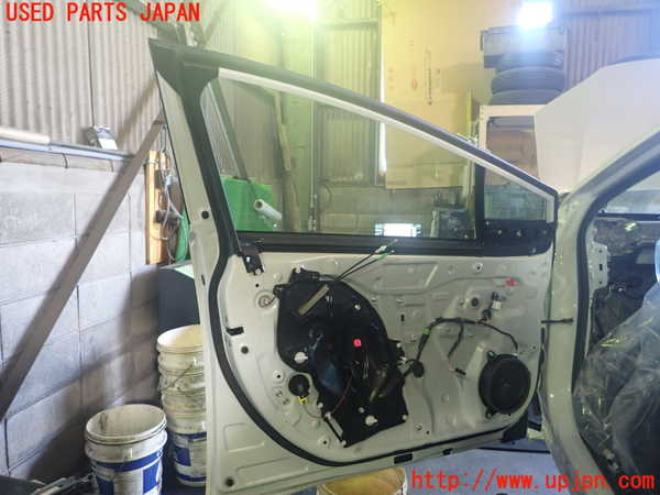 1UPJ-9238181260]プリウス(MXWH60)左前ドア 中古 AGC M813 43R-010474_5