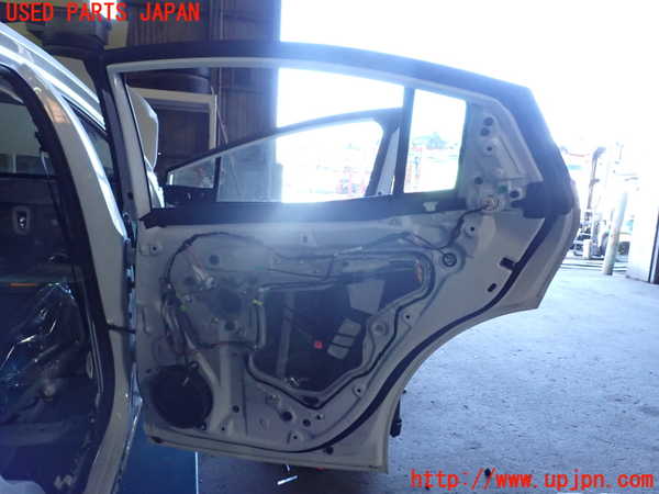 1UPJ-9238181290]プリウス(MXWH60)右後ドア 中古 AGC M2F3 43R-007953_4