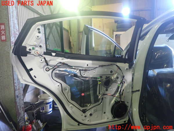 1UPJ-9238181320]プリウス(MXWH60)左後ドア 中古 AGC M2F3 43R-007953_3