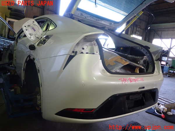 1UPJ-9238181610]プリウス(MXWH60)リアバンパー 中古_2