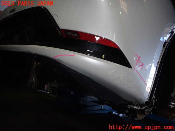 1UPJ-9238181610]プリウス(MXWH60)リアバンパー 中古_4
