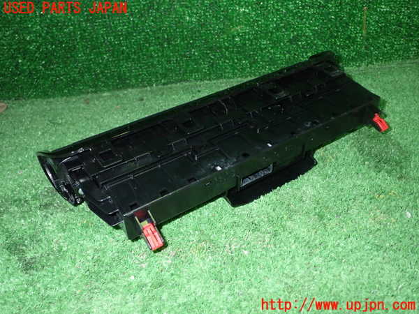 1UPJ-9238186066]プリウス(MXWH60)エアコンスイッチ1 中古_3