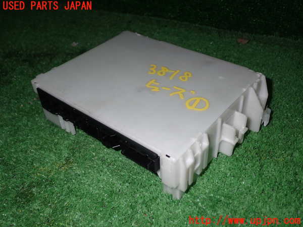 1UPJ-9238186741]プリウス(MXWH60)ヒューズボックス1(室内助手席側) 中古_3