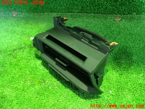 1UPJ-9238187526]プリウス(MXWH60)エアコン吹き出し口1(右) 中古_2