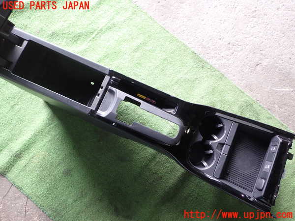 1UPJ-9238187540]プリウス(MXWH60)センターコンソール 中古_4