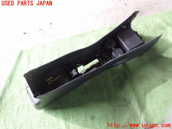1UPJ-9238187540]プリウス(MXWH60)センターコンソール 中古_5