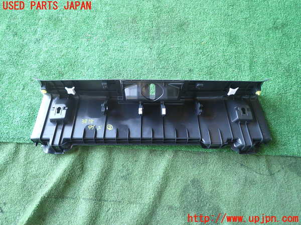 1UPJ-9238187772]プリウス(MXWH60)ラゲッジトレイ2 中古_5