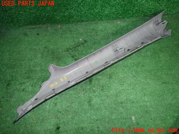 1UPJ-9238187655]プリウス(MXWH60)右フロントピラートリム 中古_3