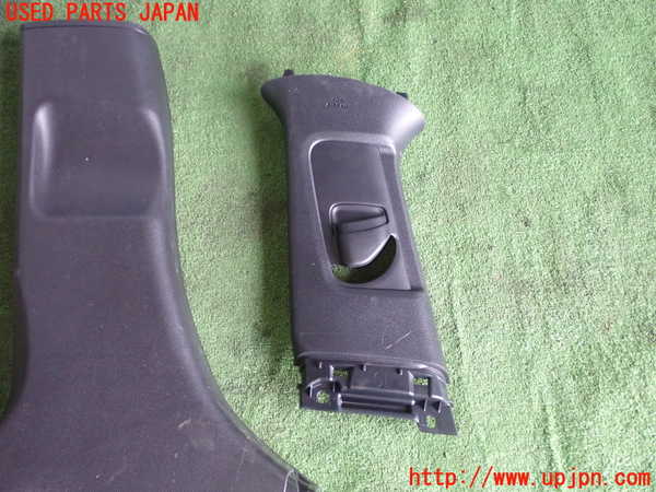 1UPJ-9238187670]プリウス(MXWH60)左センターピラートリム 中古_2