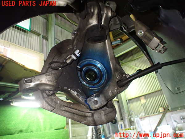 1UPJ-9238194305]ポルシェ・ケイマン(98721)左リアナックルハブ 中古_2