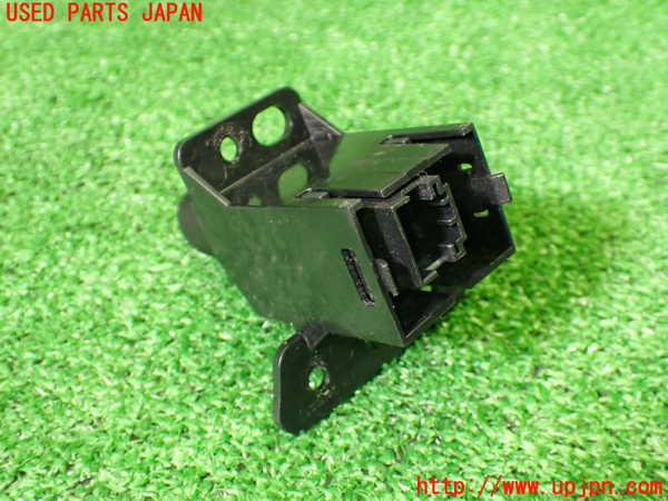 1UPJ-9238196290]ポルシェ・ケイマン(98721)ハザードスイッチ 中古_3