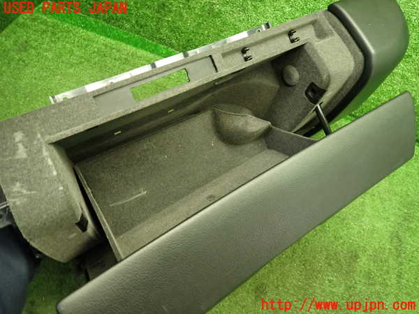 1UPJ-9238197516]ポルシェ・ケイマン(98721)グローブボックス1 中古_5