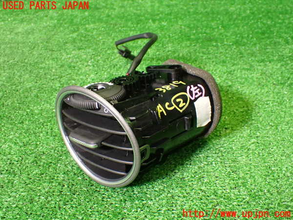 1UPJ-9238197527]ポルシェ・ケイマン(98721)エアコン吹き出し口2 (左) 【ジャンク】_2