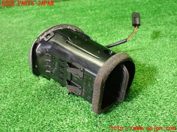 1UPJ-9238197527]ポルシェ・ケイマン(98721)エアコン吹き出し口2 (左) 【ジャンク】_3