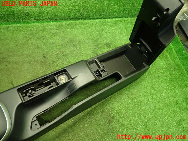 1UPJ-9238197540]ポルシェ・ケイマン(98721)センターコンソール 中古_3