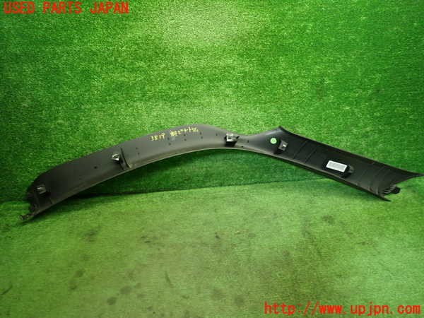 1UPJ-9238197655]ポルシェ・ケイマン(98721)右フロントピラートリム 中古_2