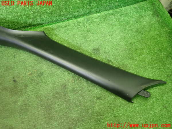 1UPJ-9238197660]ポルシェ・ケイマン(98721)左フロントピラートリム 中古_2