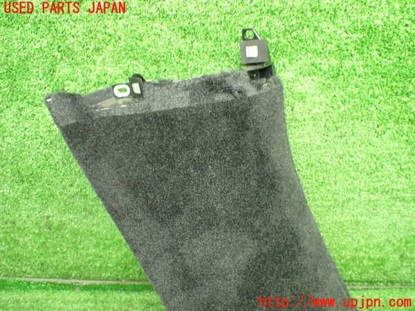 1UPJ-9238197680]ポルシェ・ケイマン(98721)左リアピラートリム 中古_2