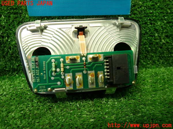 1UPJ-9238196411]ポルシェ・ケイマン(98721)ルームランプ1 (1列目) 中古_3